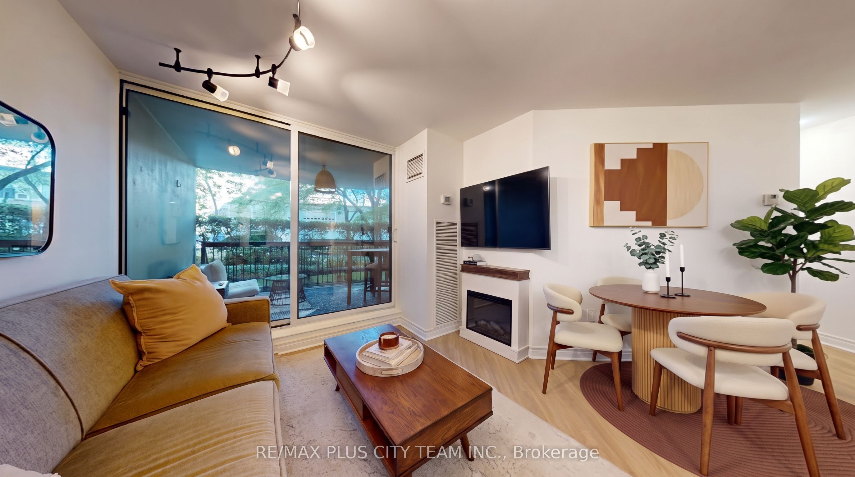 77 Maitland Place 123