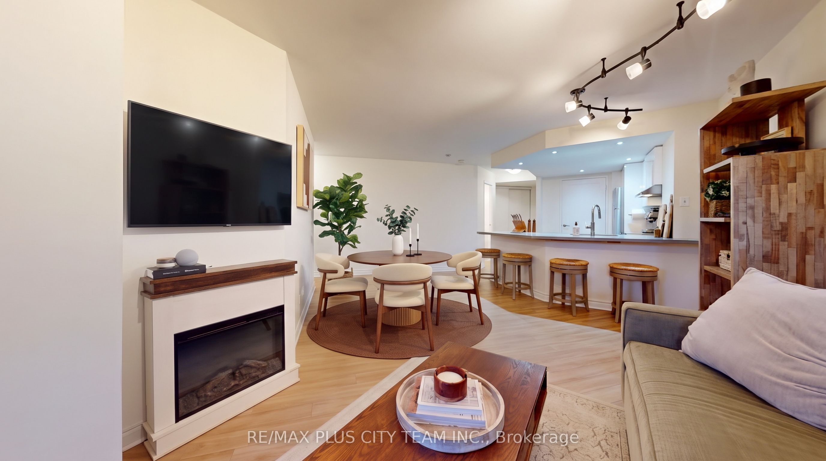 77 Maitland Place 123