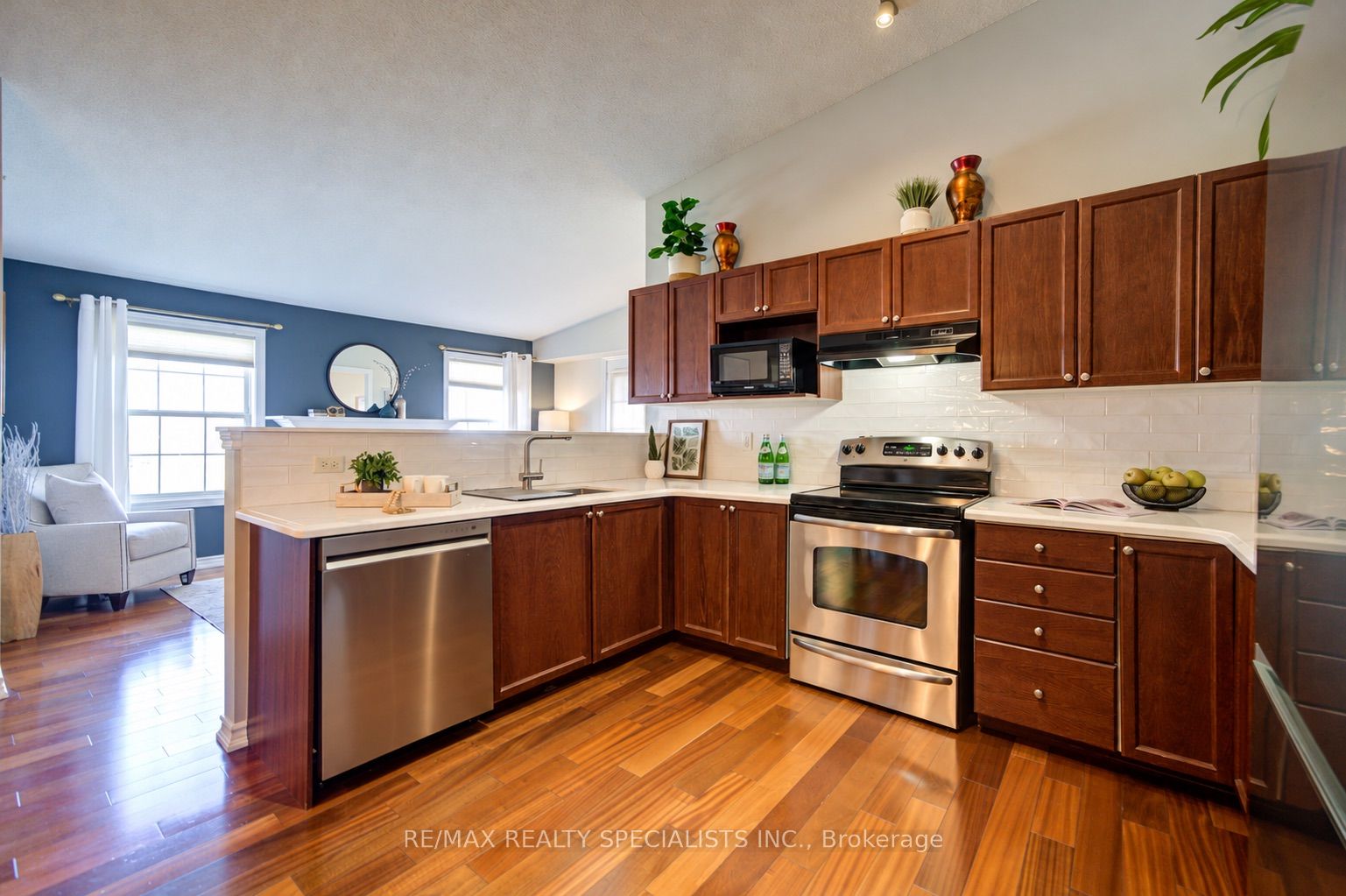 1483 Maple Avenue 414