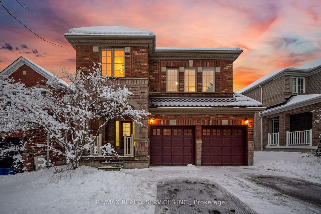 Photo of 917 Joe Persechini Drive, Newmarket, ON L3X 2Y8 (MLS # N12627698)