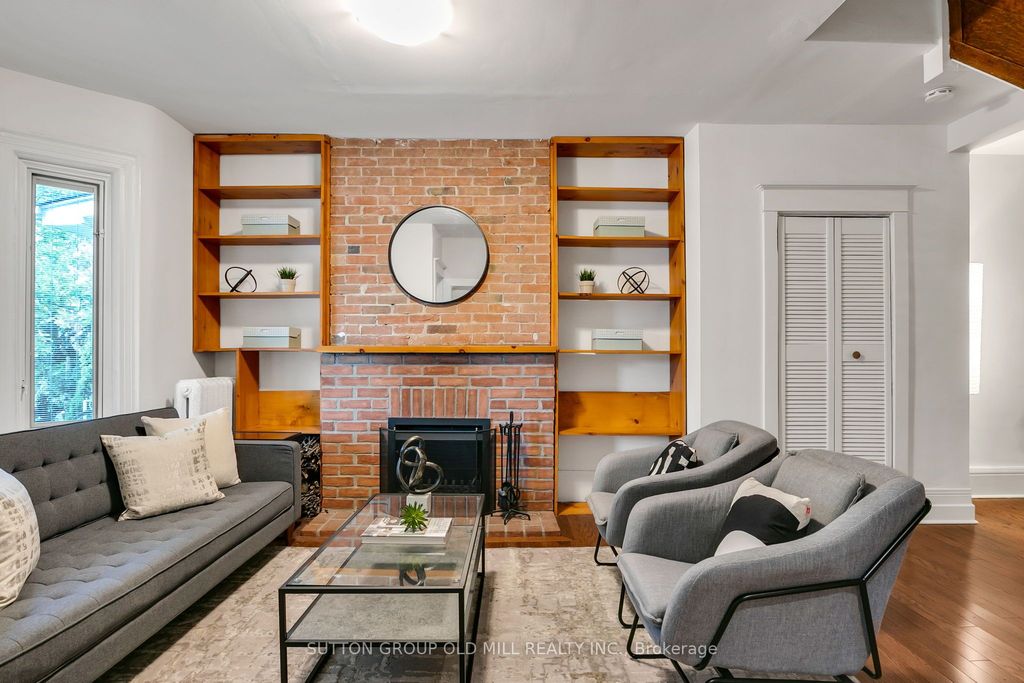 Photo of 6 St Annes Road, Toronto, ON M6J 2C1 (MLS # C12434806)