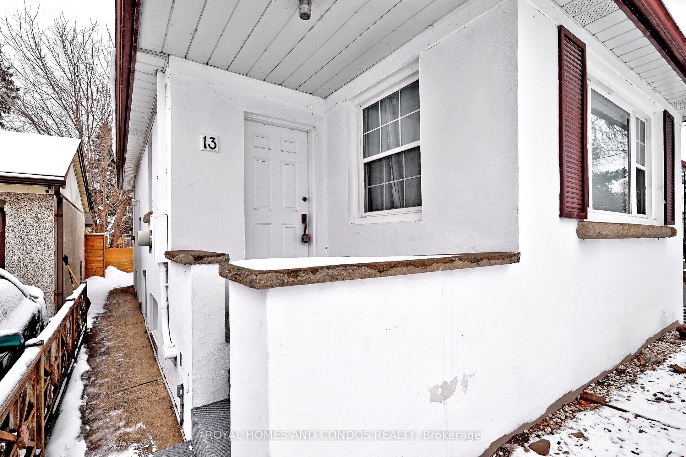 13 Forty First Street Main Floor