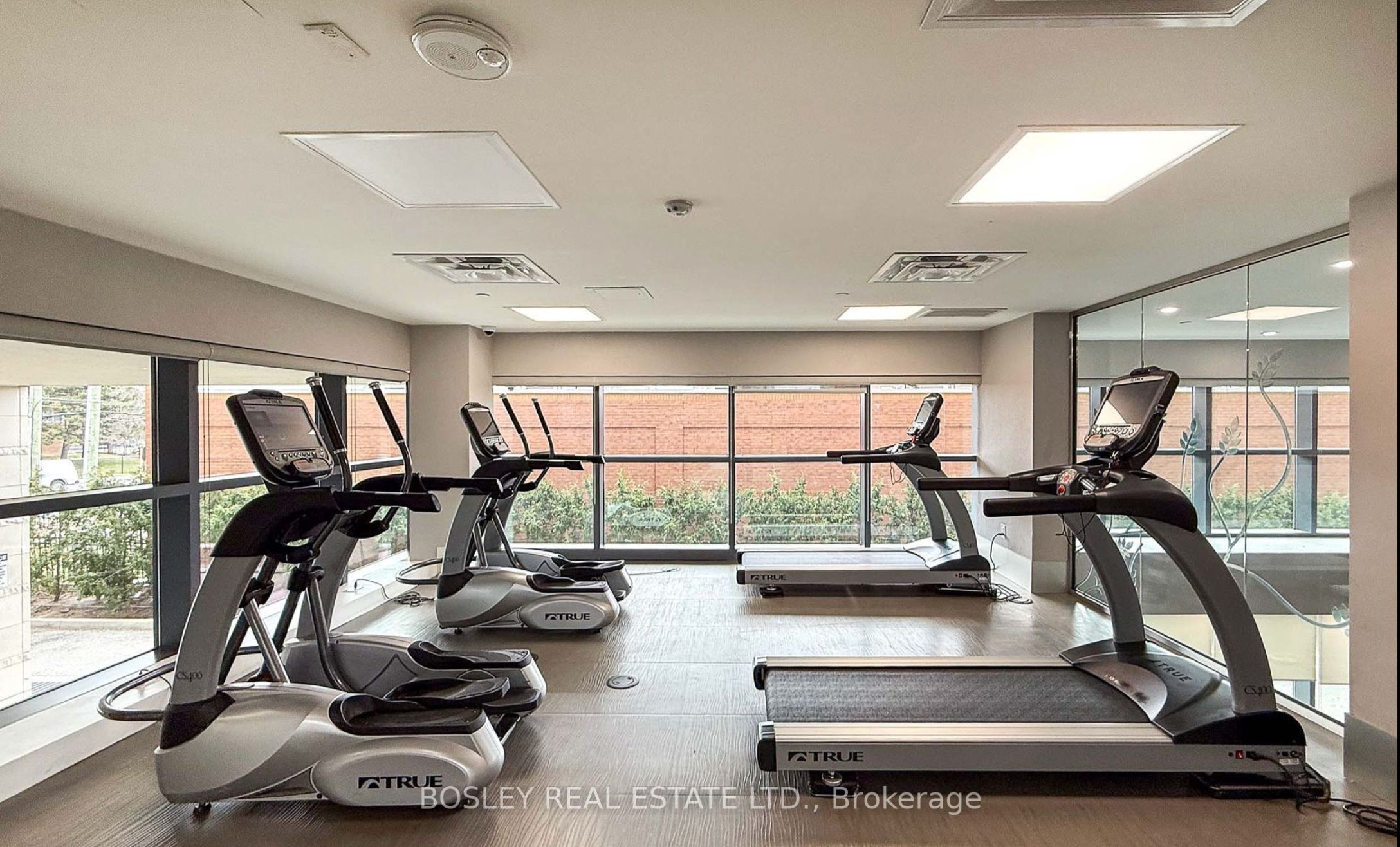 7608 Yonge Street 408