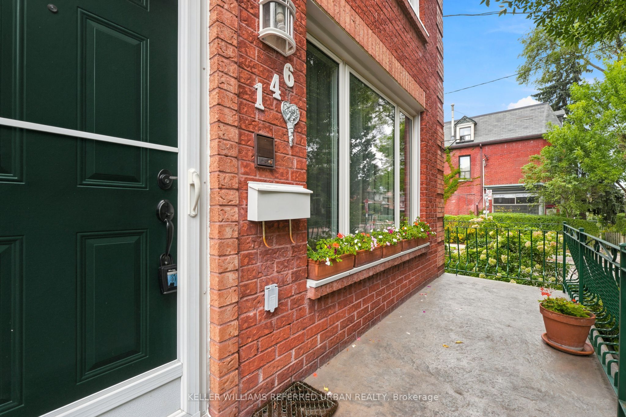 146 Montrose Avenue