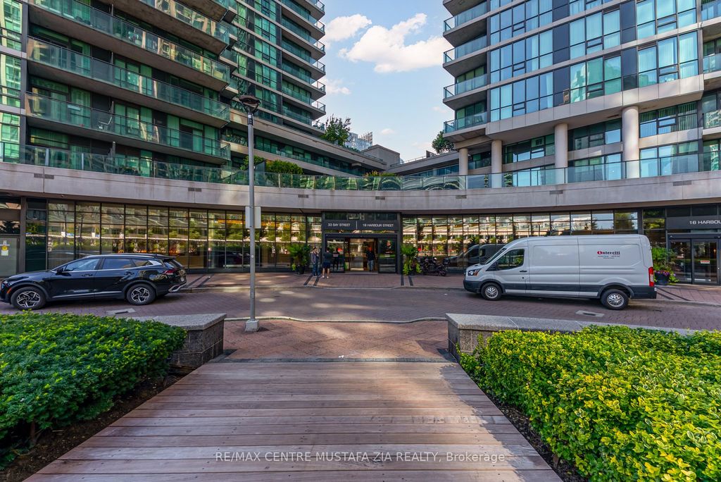 Photo of 33 Bay Street #4110, Toronto, ON M5J 2Z3 (MLS # C12407684)