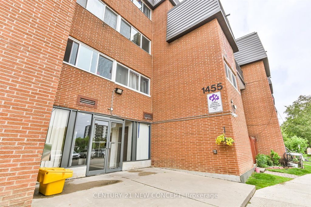 Photo of 1455 Williamsport Drive #112, Mississauga, ON L4X 2T5 (MLS # W13032856)