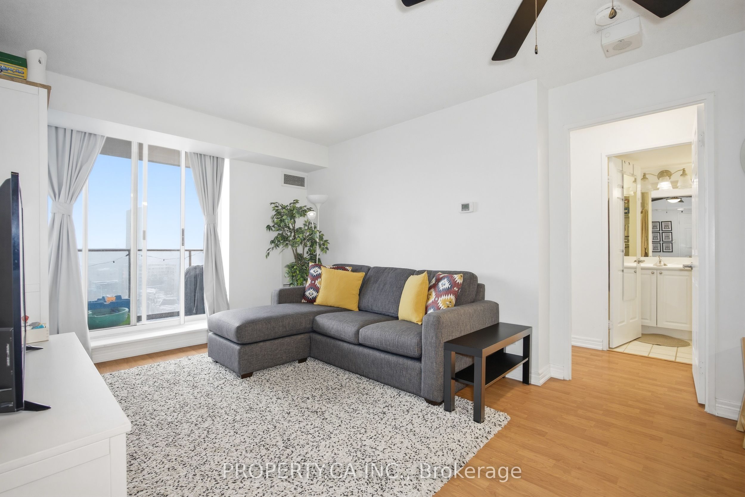 1369 Bloor Street W 1311