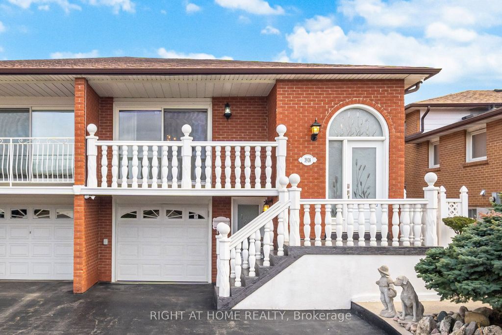 Photo of 3938 Midhurst Lane, Mississauga, ON L4Z 1C7 (MLS # W13141532)