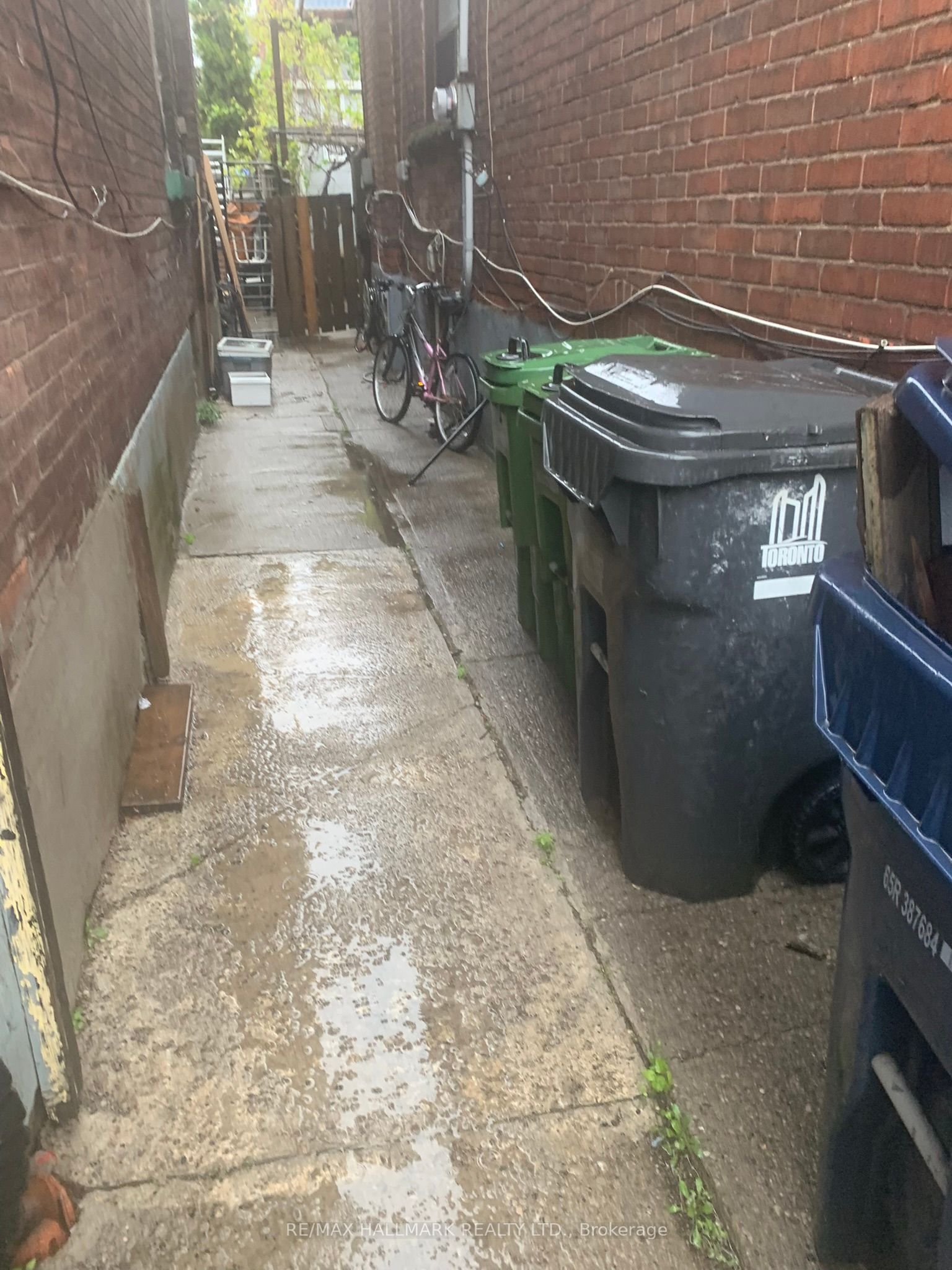 295 Old Weston Road