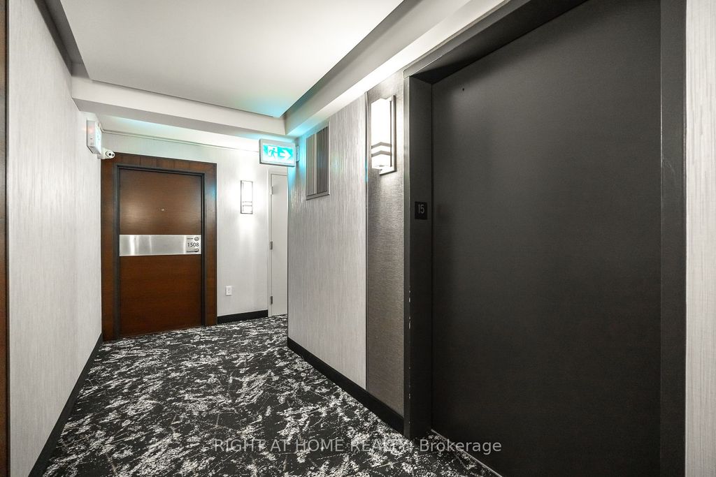 Photo of 10 Capreol Court #1508, Toronto, ON M5V 4B3 (MLS # C13094030)