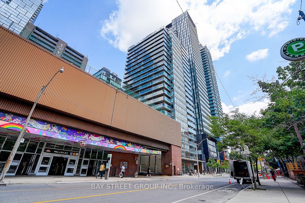 Photo of 28 Wellesley Street E #3107, Toronto, ON M4Y 0C4 (MLS # C12298822)
