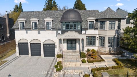 18 Suncrest Drive Toronto ON M3C 2L2