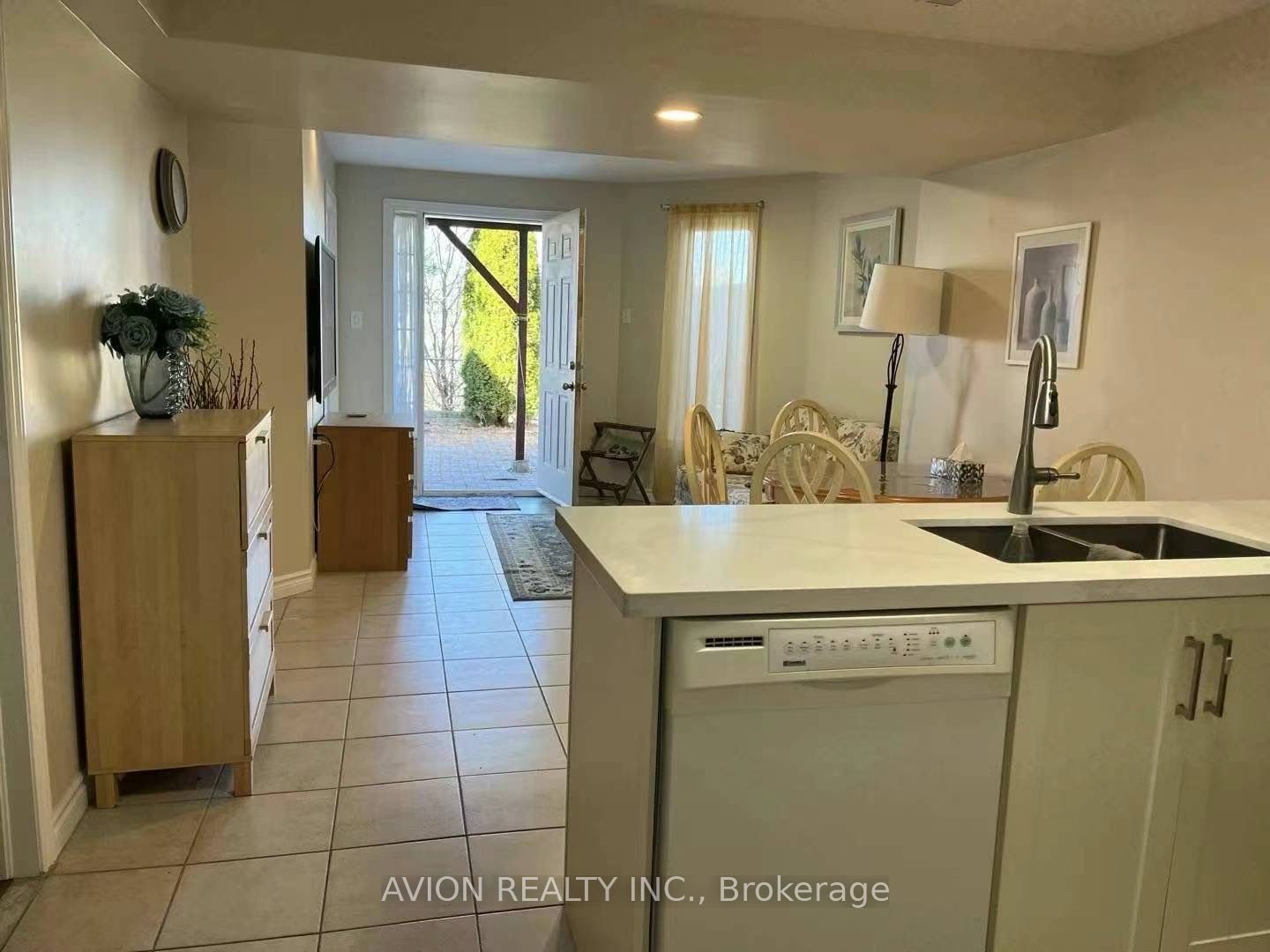 32 Manorheights Street