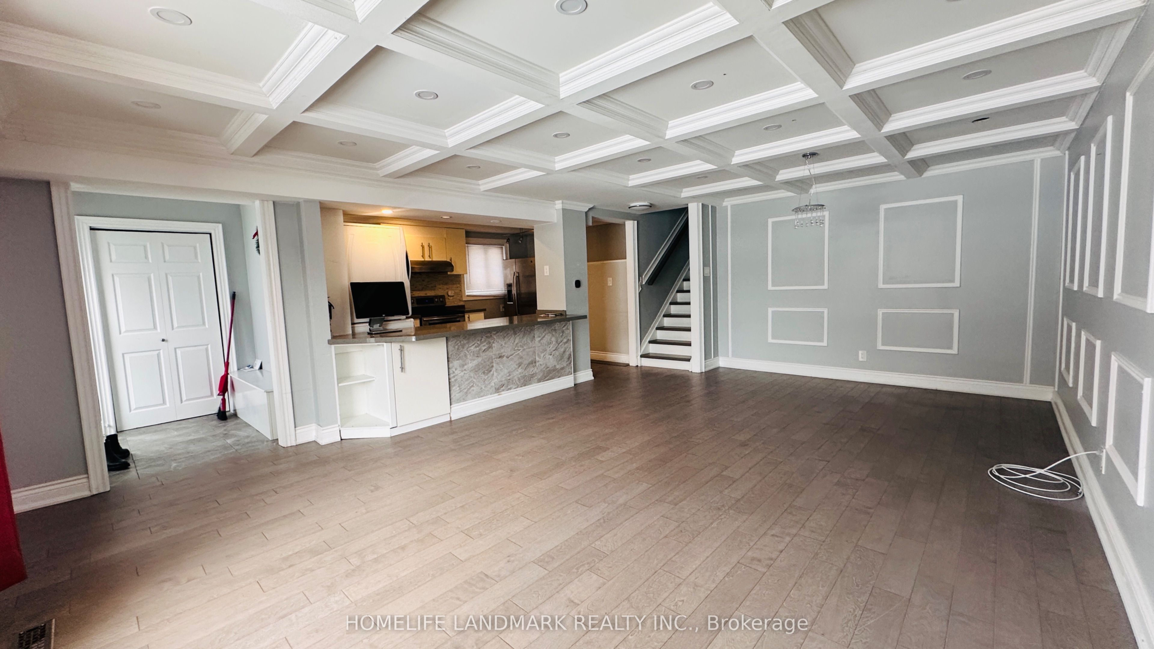 3079 Lindenlea Drive