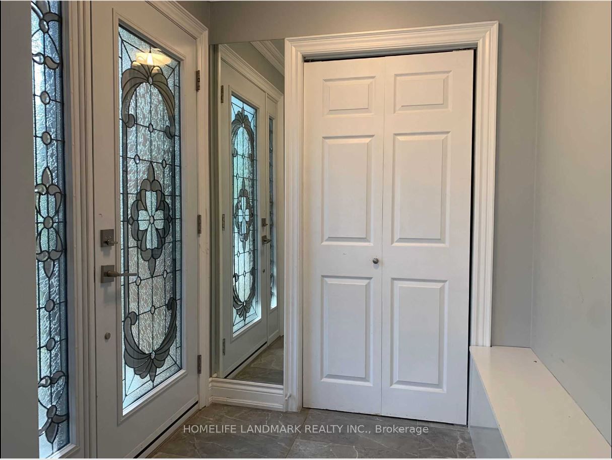 3079 Lindenlea Drive