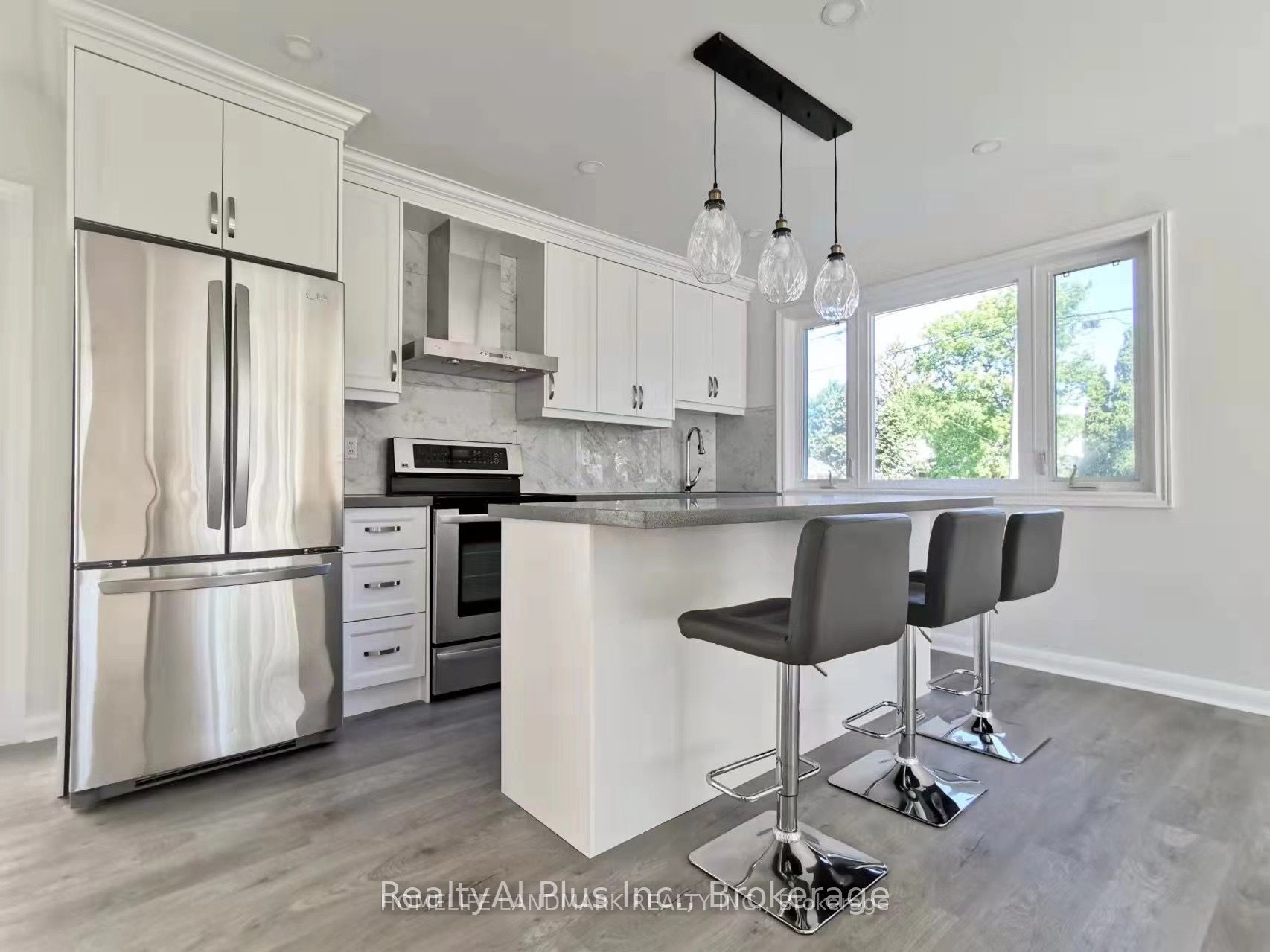 28 Benfer Road Main