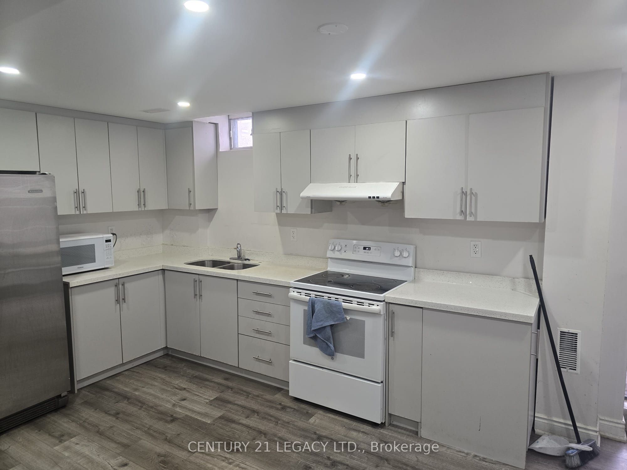 7205 Saint Barbara Boulevard