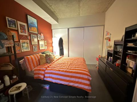 Photo of 399 Adelaide Street W #305, Toronto, ON M5V 1S4 (MLS # C12521228)