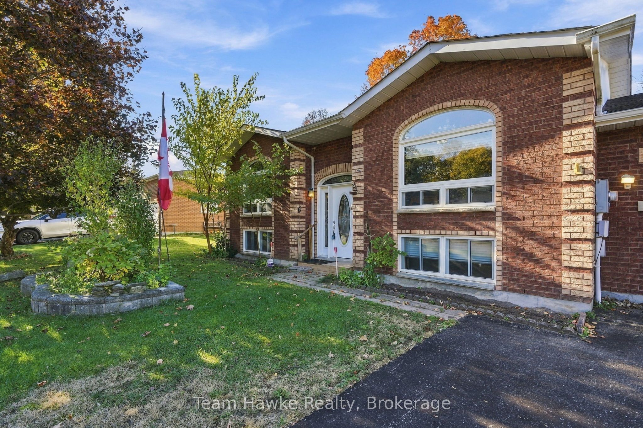 464 West Street W
