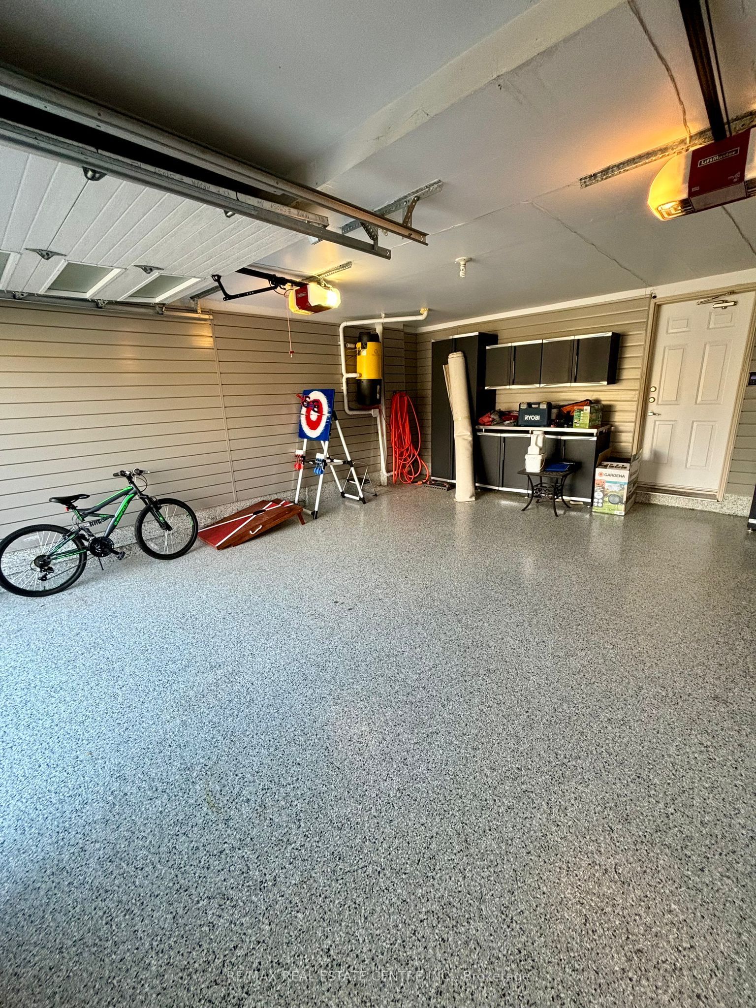 9 Belleville Drive Upper Portion