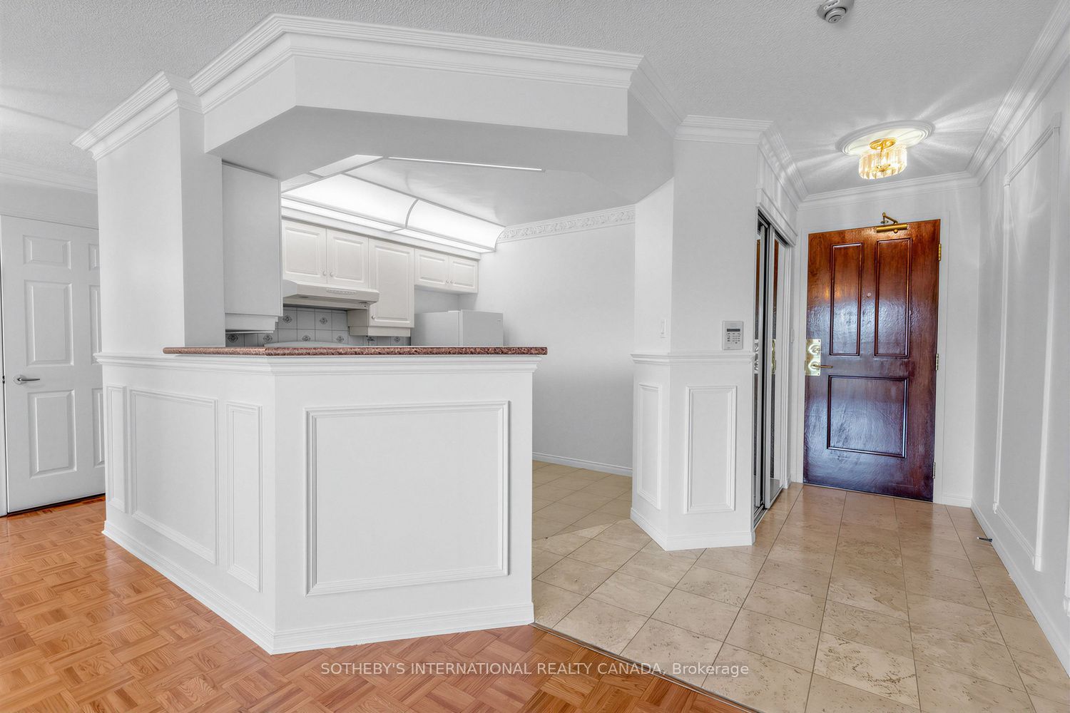 38 Avoca Avenue 704