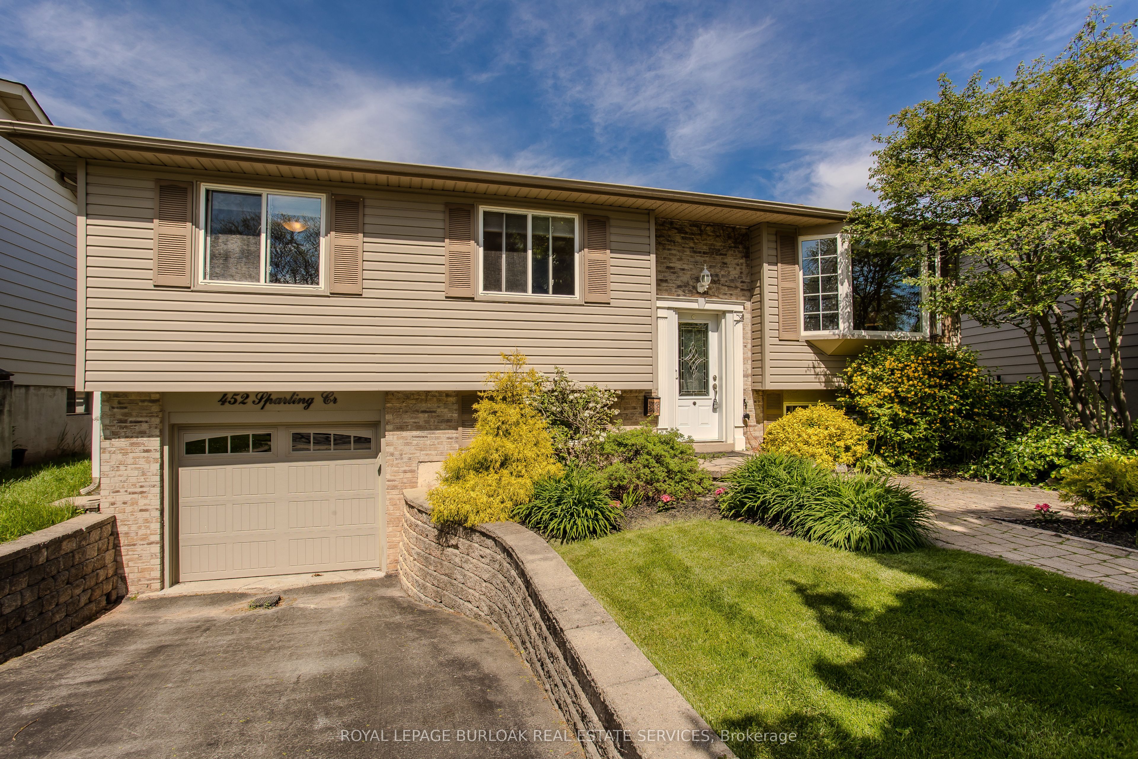 452 Sparling Crescent