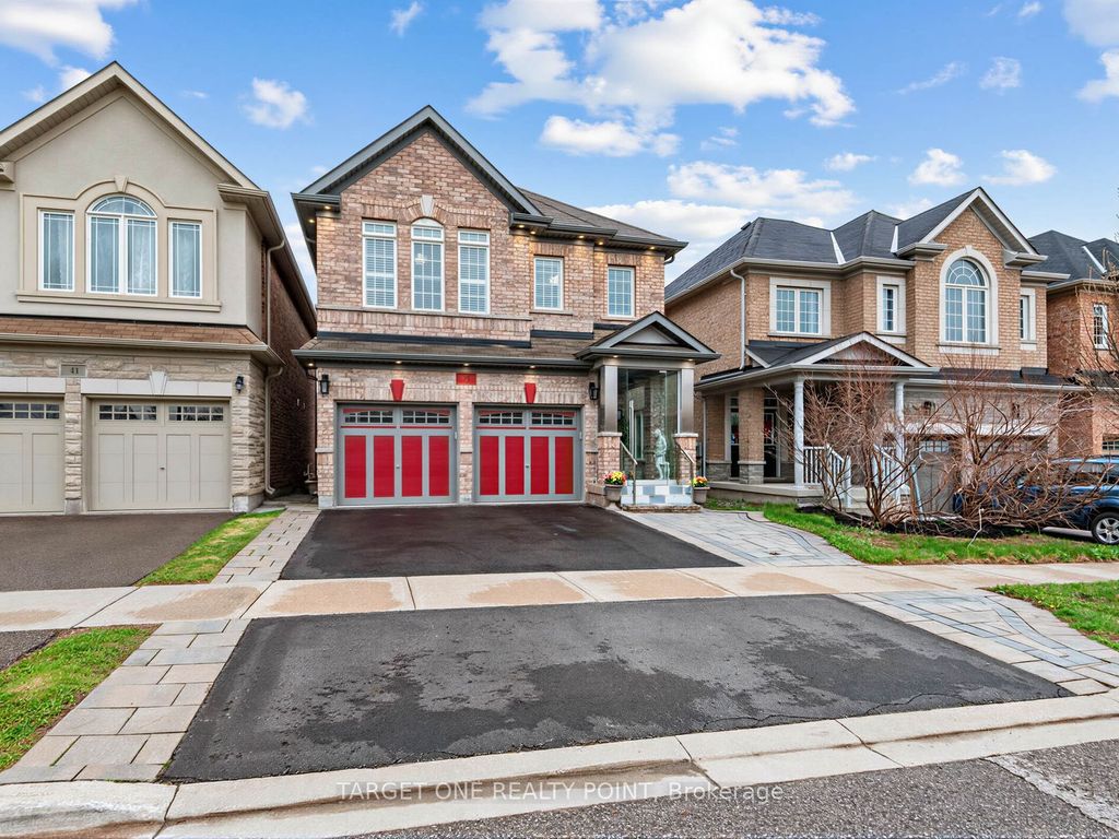 Photo of 39 Riding Mountain Drive, Richmond Hill, ON L4E 0V4 (MLS # N13094214)