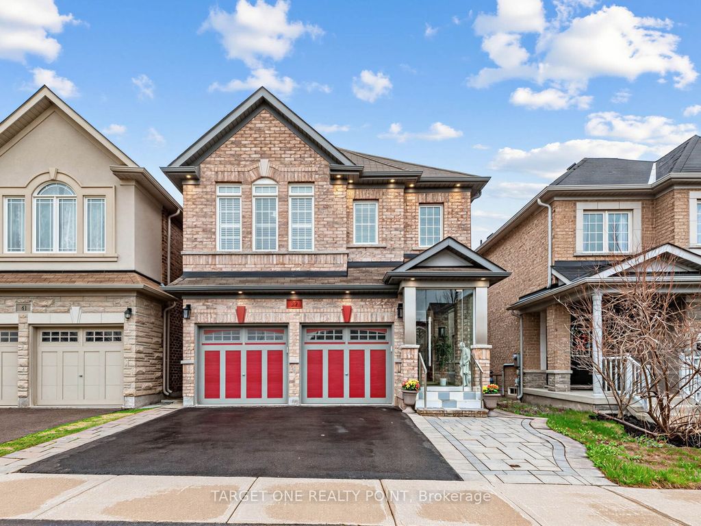 Photo of 39 Riding Mountain Drive, Richmond Hill, ON L4E 0V4 (MLS # N13094214)
