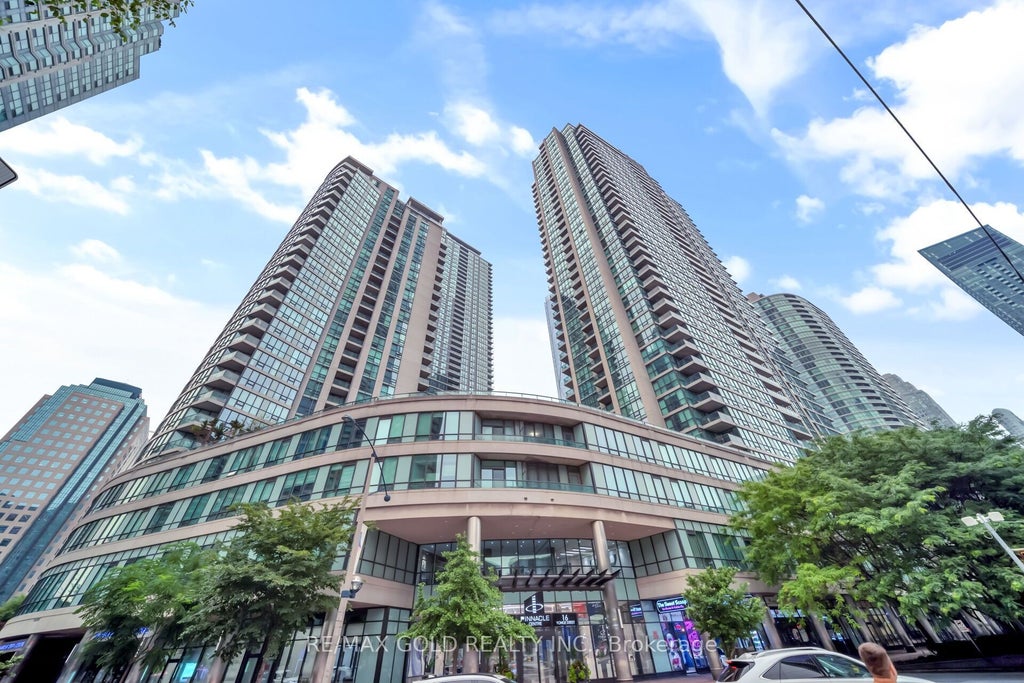 Photo of 16 Yonge Street #1808, Toronto, ON M5E 2A1 (MLS # C13614202)