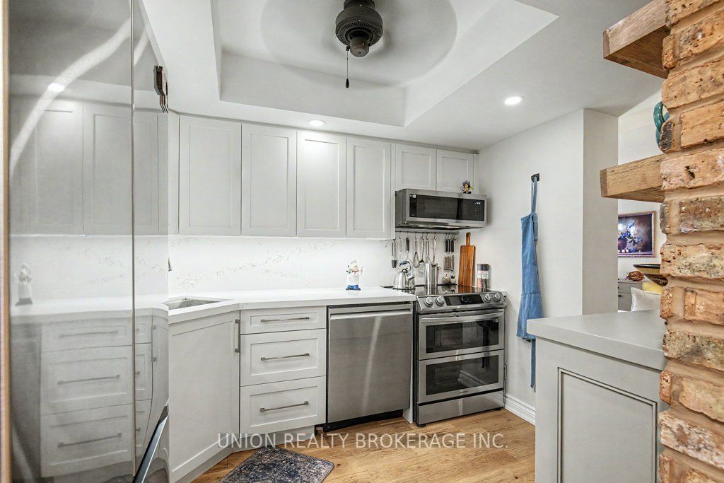 1093 Kingston Road 905