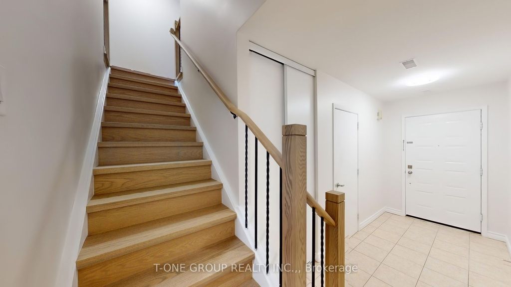 Photo of 632 Adelaide Street W, Toronto, ON M6J 1A9 (MLS # C12486560)