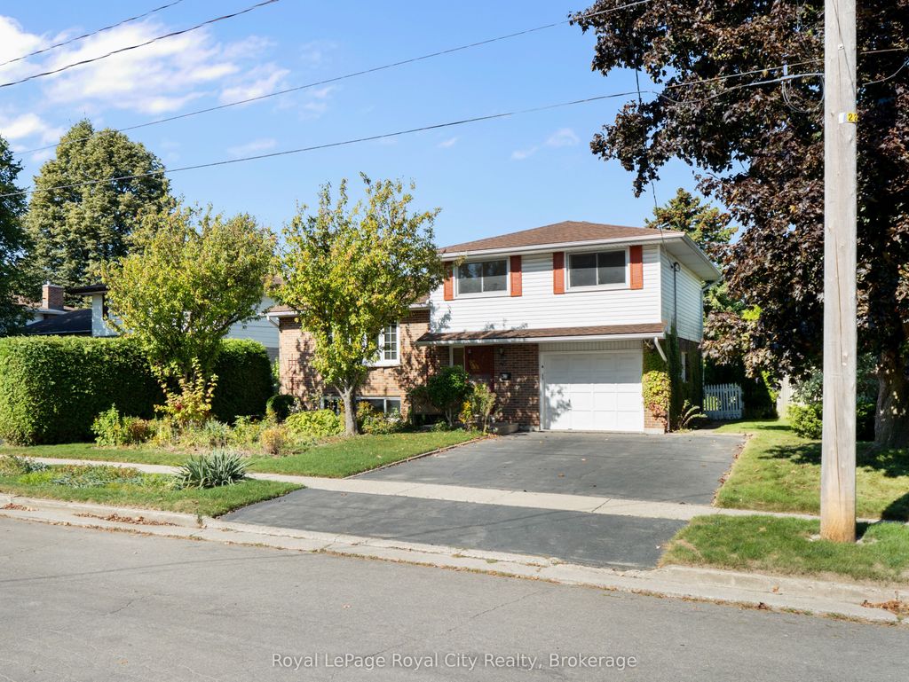 Photo of 48 Glenbrook Drive, Guelph, ON N1E 1A9 (MLS # X12450550)