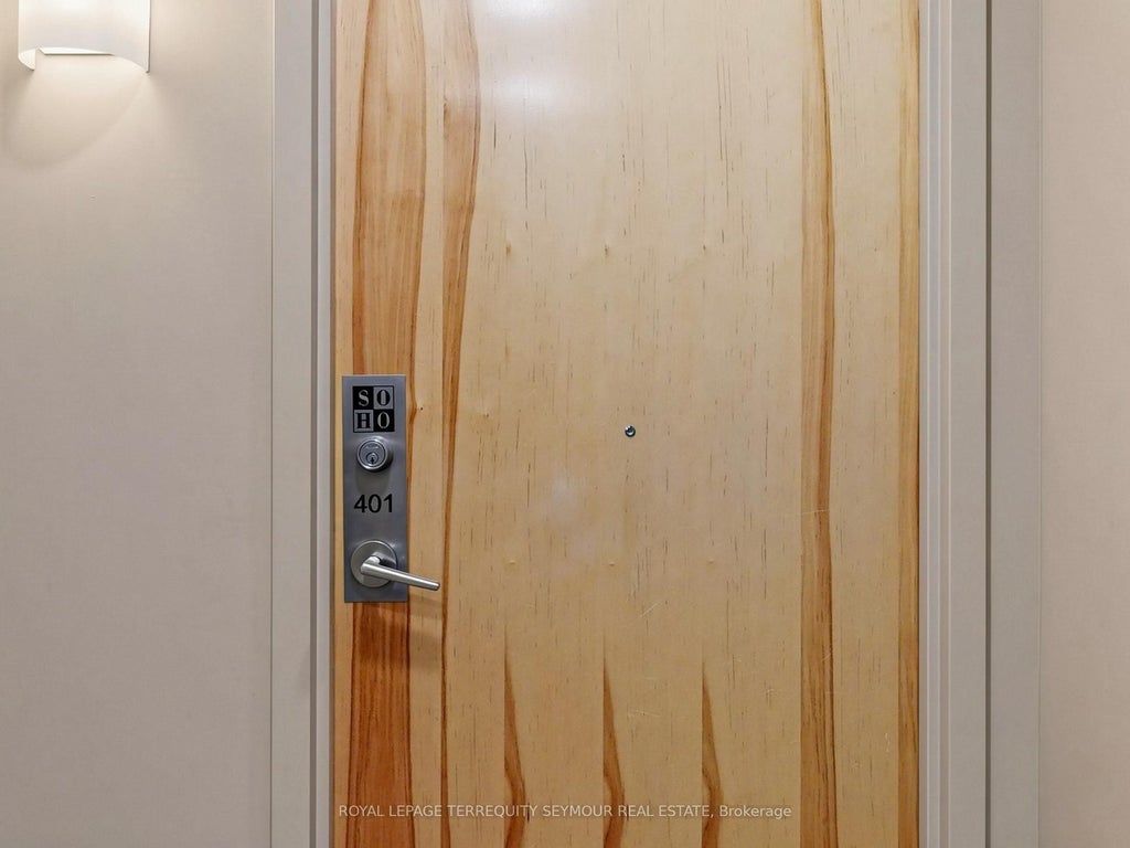 Photo of 562 Eglinton Avenue E #401, Toronto, ON M4P 1P1 (MLS # C13875004)
