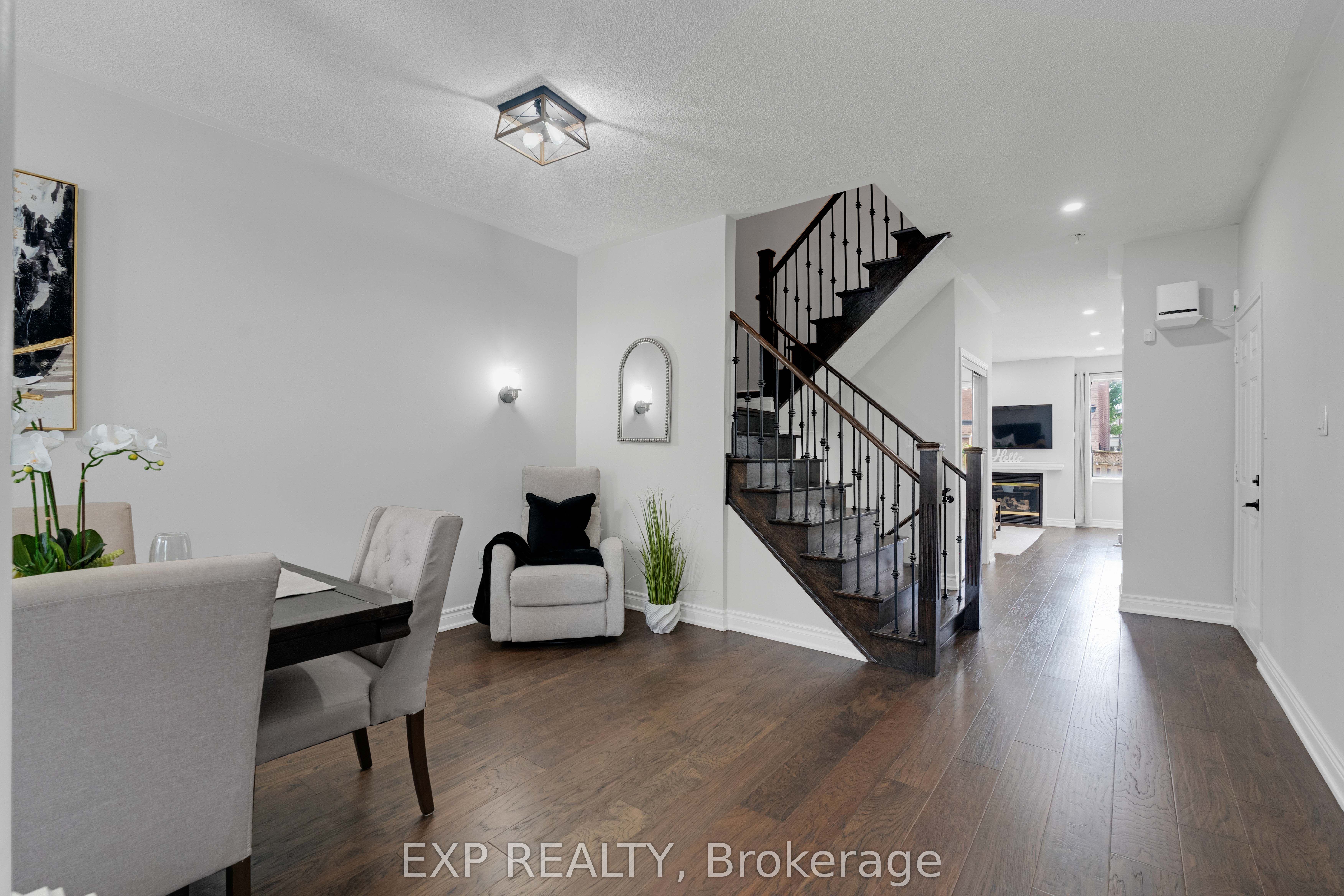 156 Dolce Crescent
