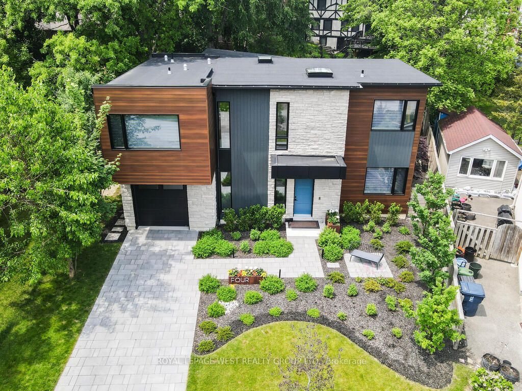 Photo of 4 Old Oak Road, Toronto, ON M9A 2V8 (MLS # W12215169)