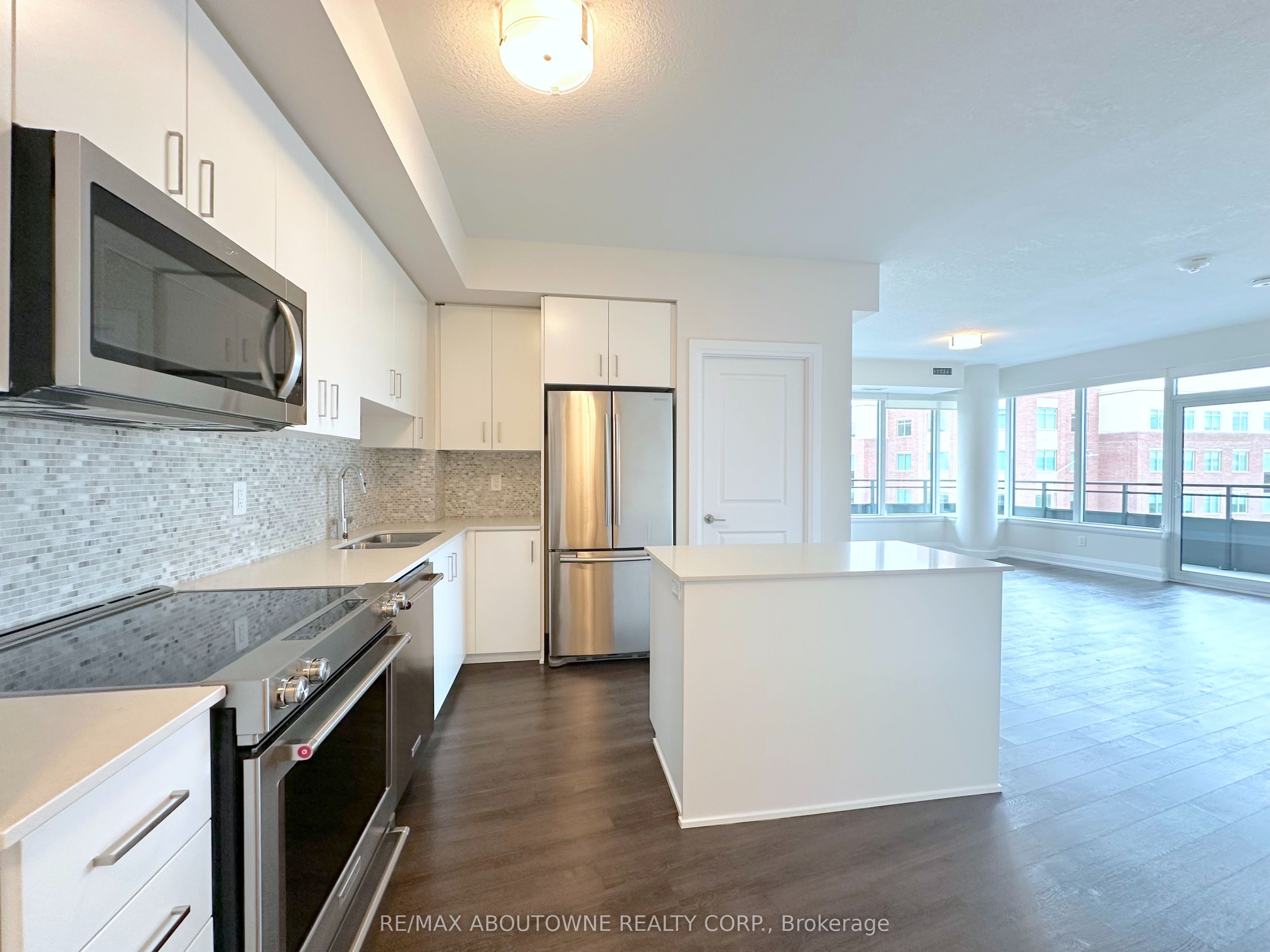2333 Taunton Road 421