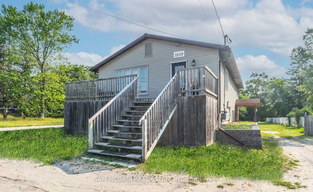 Photo of 1109 BAYFIELD Street N, Springwater, ON L9X 0N6 (MLS # S13092466)