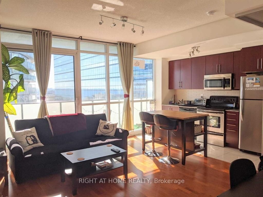 Photo of 55 Bremner Boulevard #3411, Toronto, ON M5J 0A6 (MLS # C13158726)