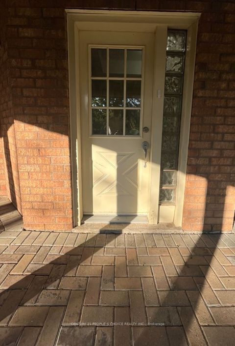 4494 Idlewilde Crescent Lower Mississauga ON L5M 4E7