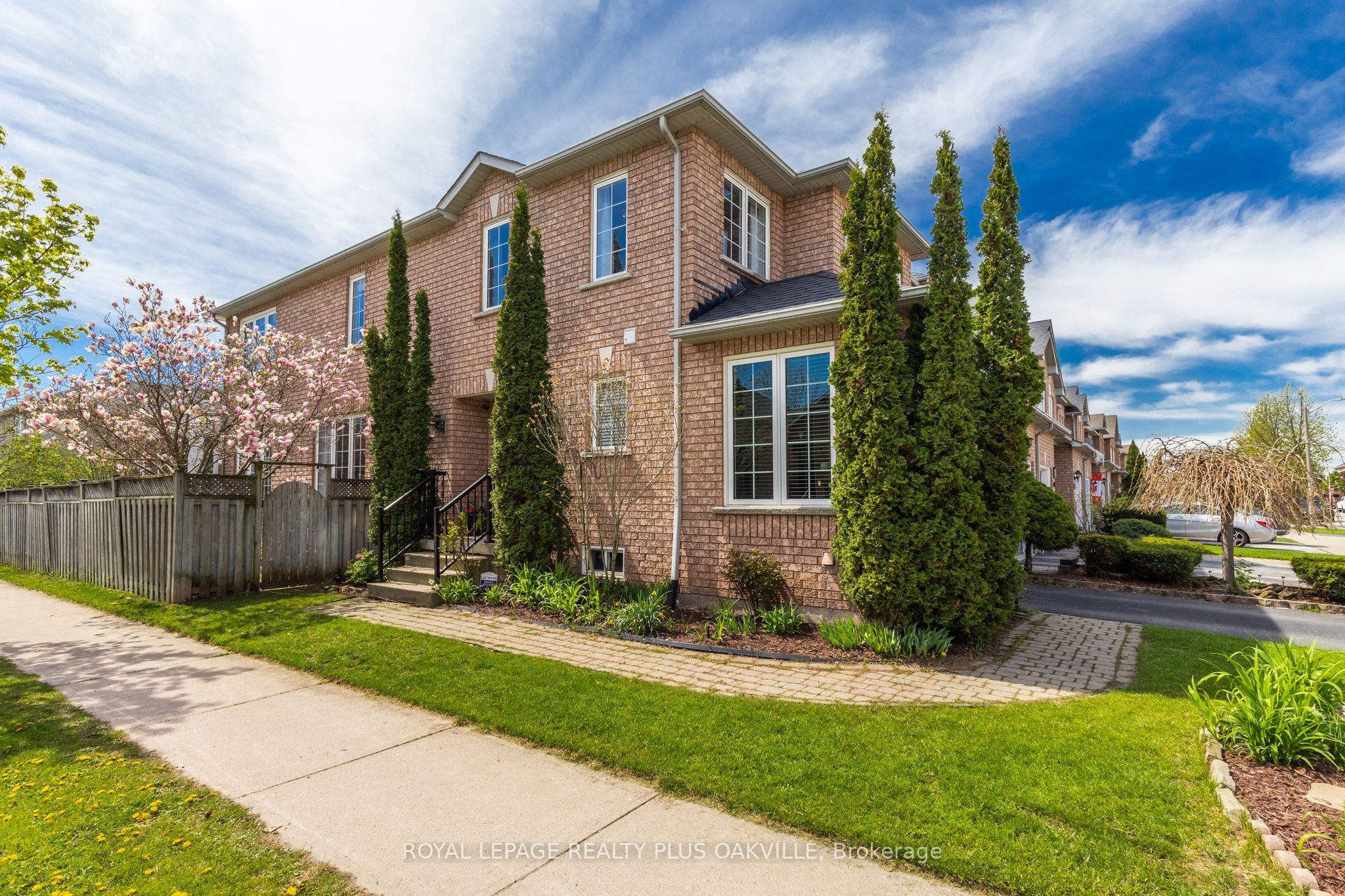 5200 Des Jardines Drive