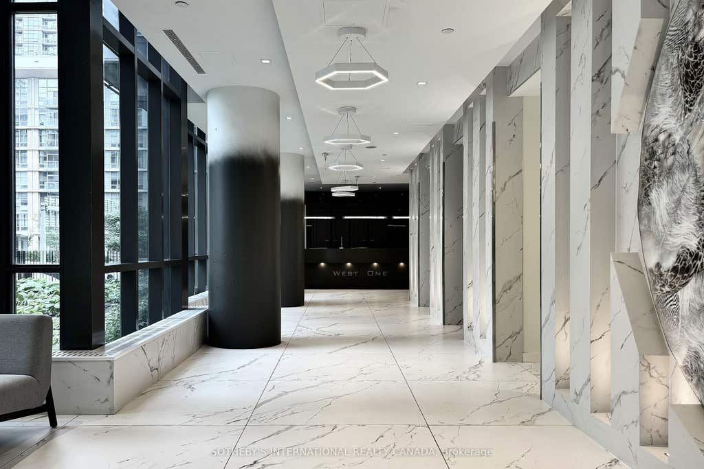 Photo of 11 Brunel Court #1216, Toronto, ON M5V 3Y3 (MLS # C13543758)