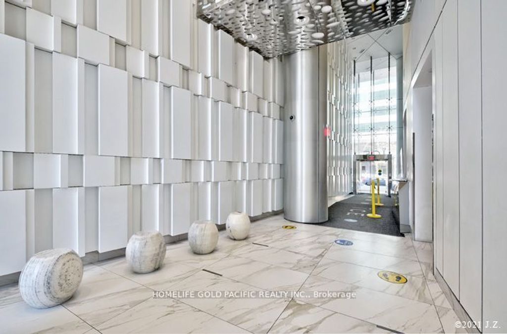 Photo of 14 York Street #802, Toronto, ON M5J 0B1 (MLS # C12520126)