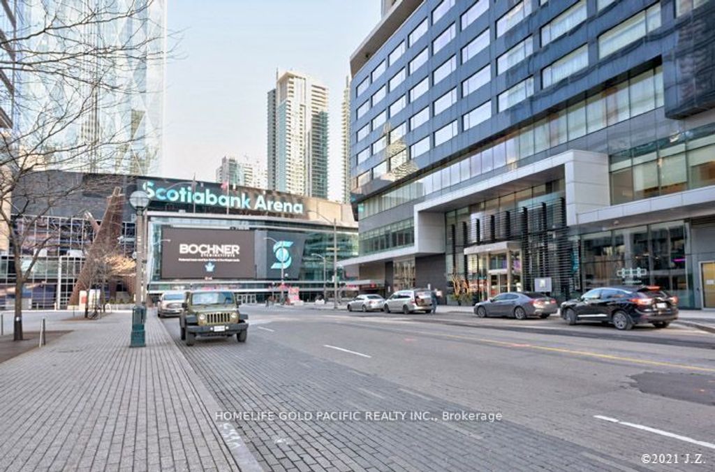 Photo of 14 York Street #802, Toronto, ON M5J 0B1 (MLS # C12520126)