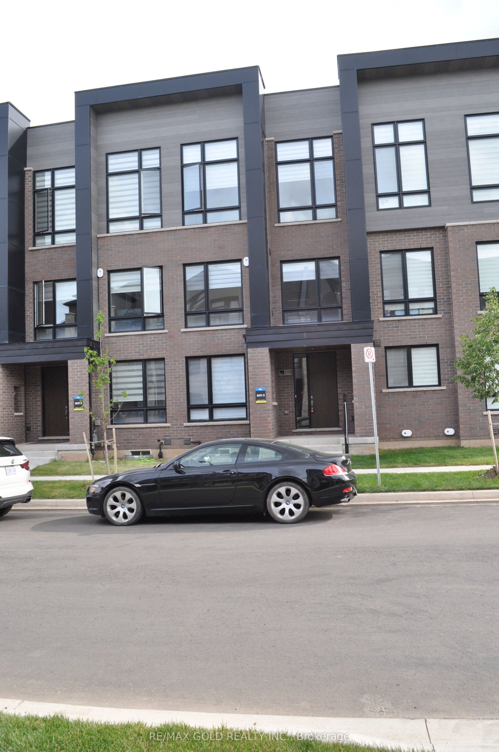 Photo of 3118 Perkins Way N, Oakville, ON L6H 7Z5 (MLS # W13467546)