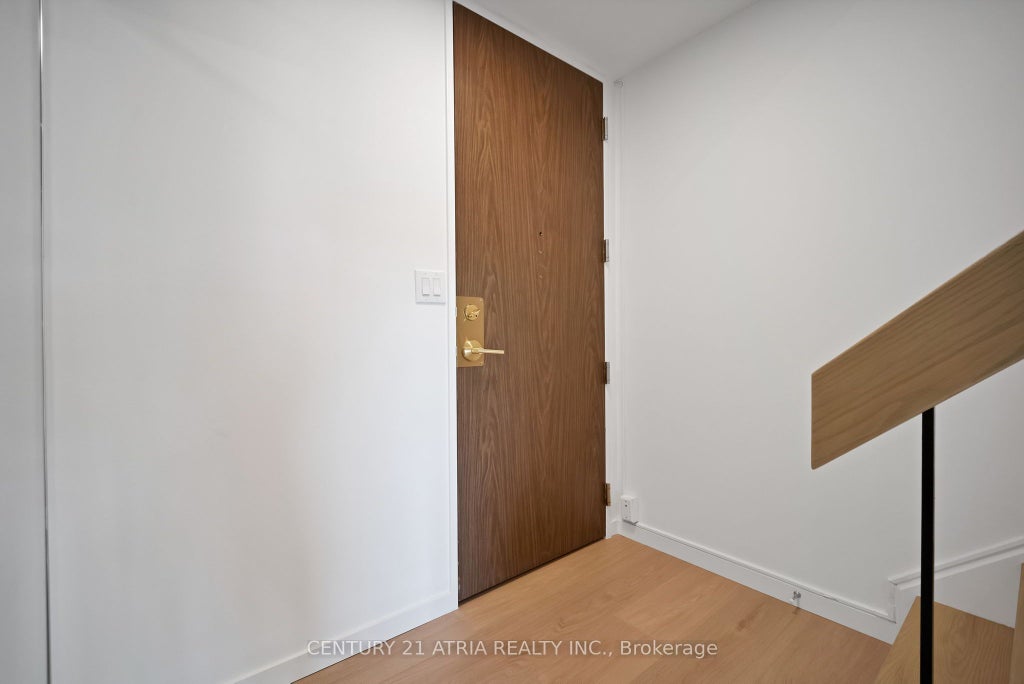 Photo of 33 Harbour Square #1004, Toronto, ON M5J 2G2 (MLS # C13809300)
