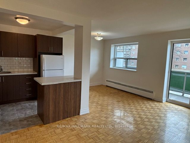 515 North Service Road 2-201