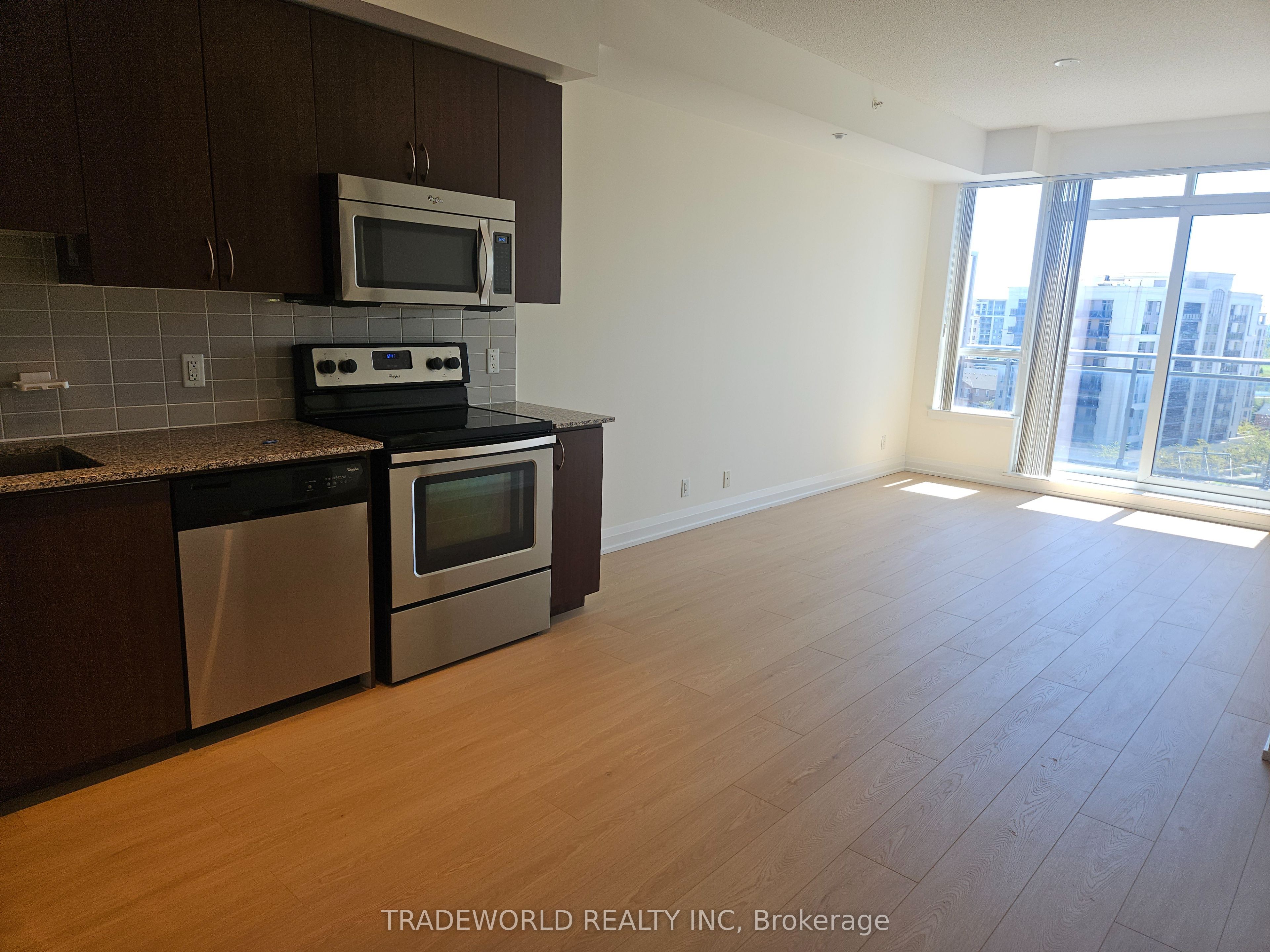 370 Highway 7 N/A E 1009