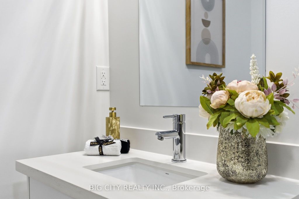 Photo of 68 Westholme Avenue #3, Toronto, ON M6P 3B8 (MLS # W12709786)