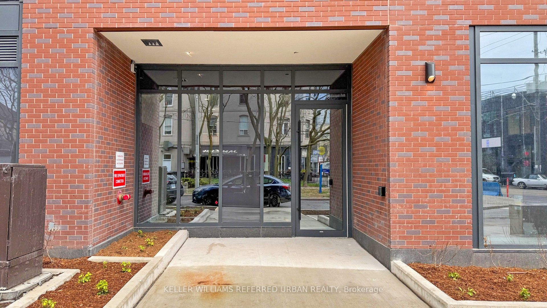 5 Lakeview Avenue 606