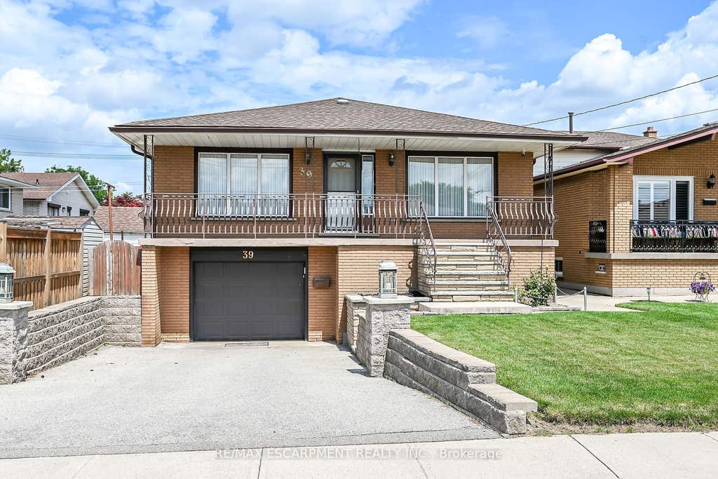 Photo of 39 Algonquin Court, Hamilton, ON L8T 4T2 (MLS # X13653058)